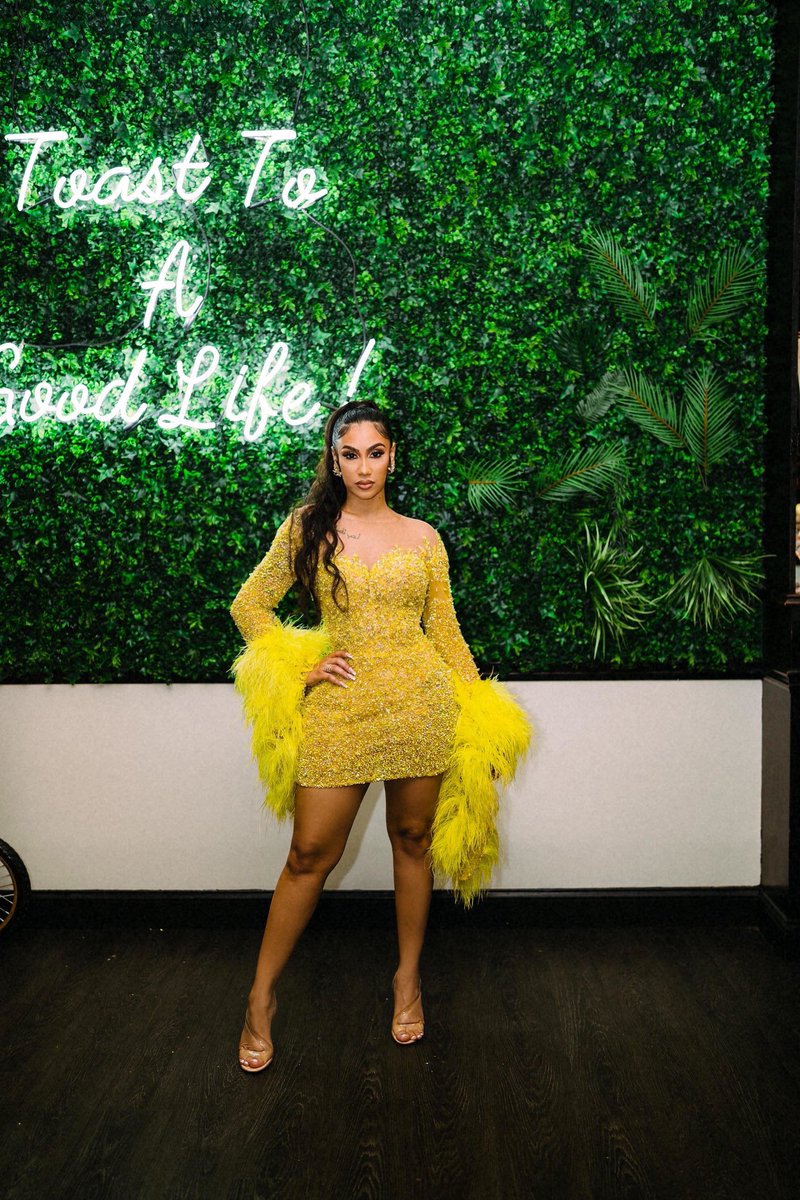 queennaija's tweet photo. 26✨ https://t.co/LlRjTzPWwN