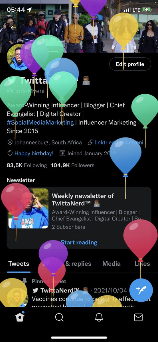 LindoMyeni's tweet photo. I got the balloons on my profile!!!
🎈🎈🎈#17thOct #Birthday https://t.co/S9f7HrXuSL