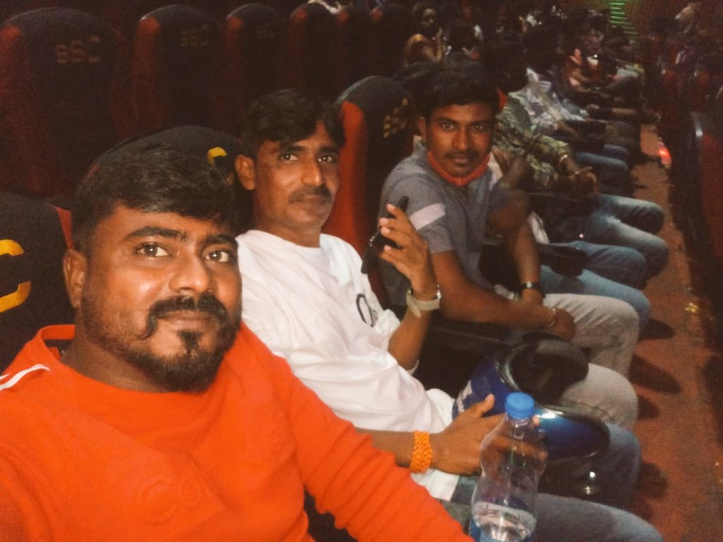 rahul_odeyar's tweet photo. *ಸಲಗ  ಮೂವಿ ಟೈಮ್  ಜೈ ಡಿ ಬಾಸ್  ಈ ಚಿತ್ರ  ಶತಮಾನಗಳ ದಿನಗಳು ಆಚರಣೆ  ಮಾಡಲಿ ಅಂತಾ ಹಾರೈಸುತ್ತೇನೆ*😍🤩🥳🎉🎊😎 #DBoss #RVMN #D55 @dasadarshan #Challenging_Star_Darshan #SulthanSam #challengingstardarsha #ChallengingStar @dasadarshan https://t.co/bKNBeGzE6k
