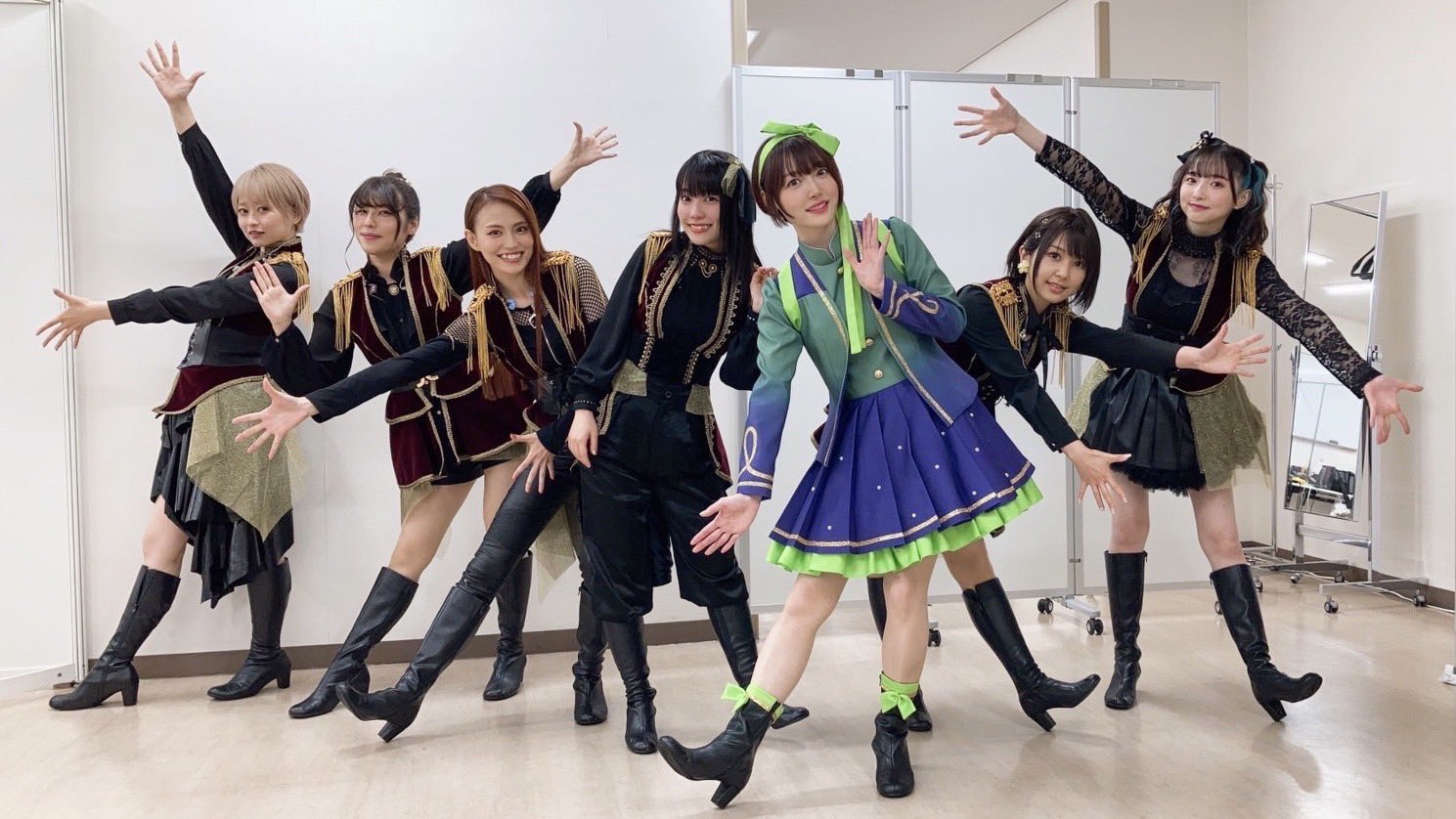 花澤香菜 ゾンビランドサガ Live 皆さまありがとうございました とにかくフランシュシュが素敵だったよ 種ちゃんと一緒にステージに立てたのも嬉しかった 映画化も楽しみだー T Co D6wkgmabgh Twitter