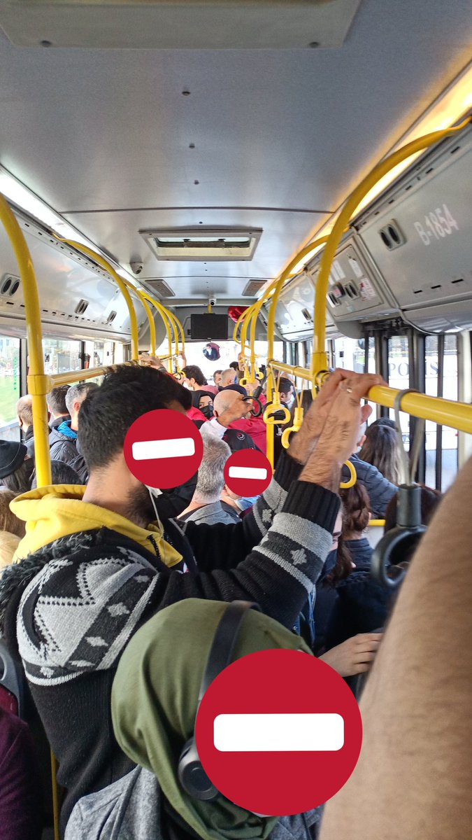 Sabahları gelmeyen gelse de doluluktan alamayan her gün işe/okula geç kalma sebebimize ek sefer talebim 94Ynın yeterli seferleri nedeniyle reddedilmiş. 54 durak gidiyor bu otobüs Yeşilpınardan Bakırköye.Hindistandaki otobüsler gibi yakında üstünde dikiz aynasında gidecez.