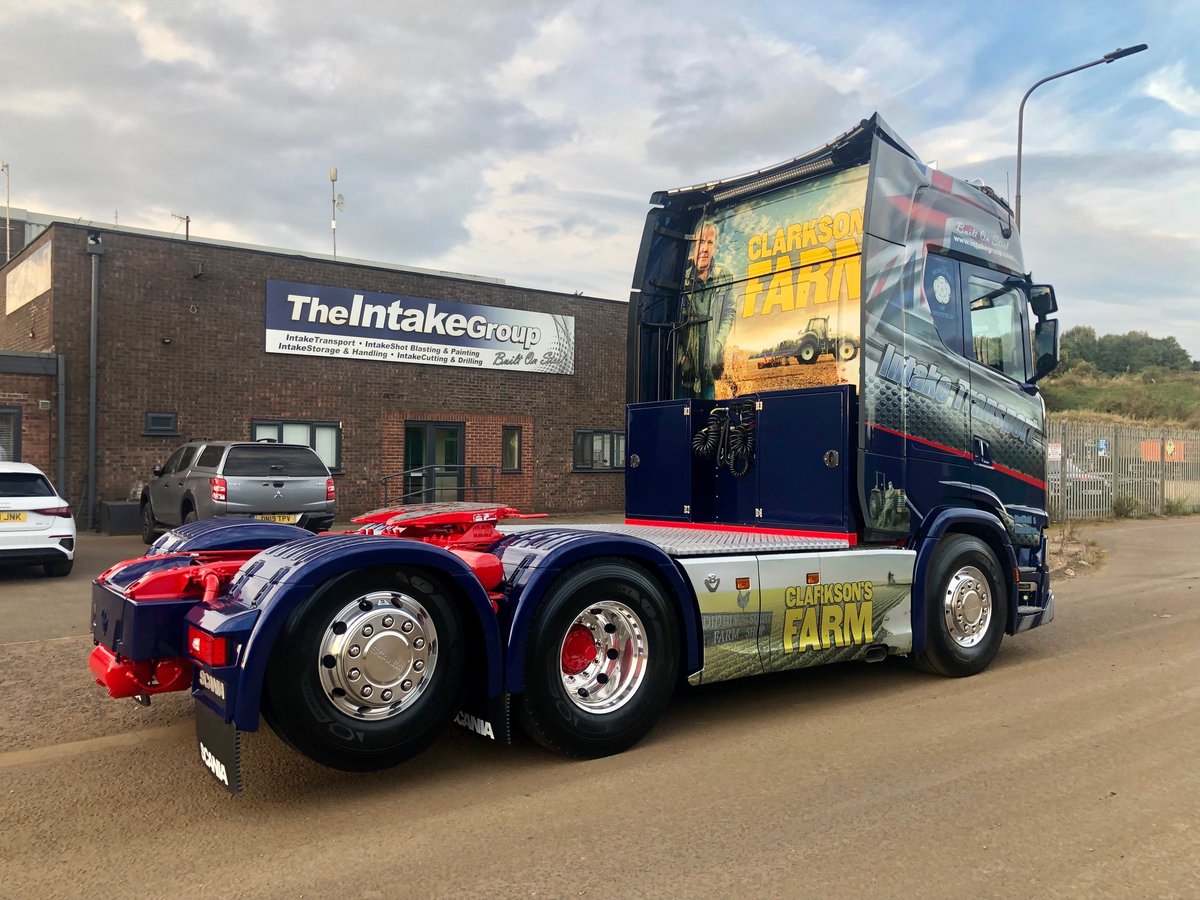 ScaniaUK's tweet photo. This year so far, Intake Transport have taken delivery of 3 Scania 660 S A6x2NB V8's, each with an individual finish;
The Joker, Clarkson's Farm and 3 Lions.
We hear the next one is due very soon, we wonder what finish they will choose this time?
#ScaniaUK #ScaniaCustoms https://t.co/7LyjJoWHay