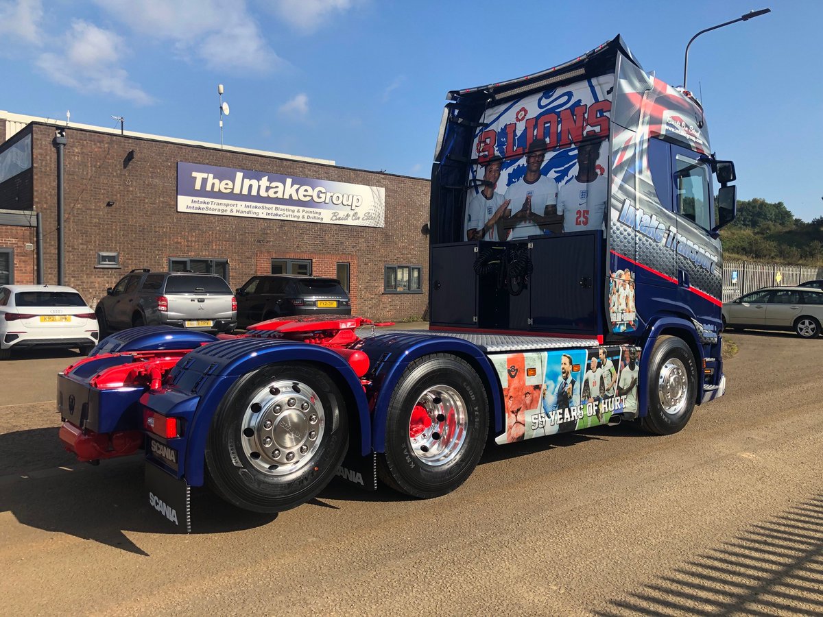 ScaniaUK's tweet photo. This year so far, Intake Transport have taken delivery of 3 Scania 660 S A6x2NB V8's, each with an individual finish;
The Joker, Clarkson's Farm and 3 Lions.
We hear the next one is due very soon, we wonder what finish they will choose this time?
#ScaniaUK #ScaniaCustoms https://t.co/7LyjJoWHay