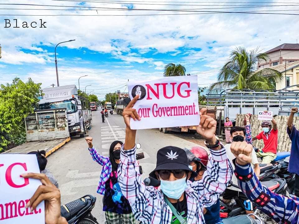 IrrawaddyNews's tweet image. Undeterred by junta forces' tightened security, residents and students in Mandalay continued taking to the streets to reject military rule on Sunday. 
(Photo: Simulation)