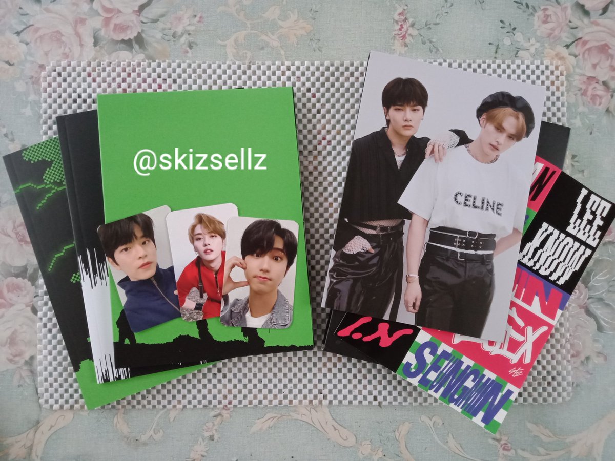 skizsellz's tweet photo. wts skz ph
— #skizsells

noeasy standard album set
— 250 ea
— see pics for the inclus
— will give an official poster if getting both

rfs: extras

🏷️ stray kids a b unsealed lee know i.n minjeong hyunjin felix hyunlix folded pob onhand folded pob poster https://t.co/OS60oGyena