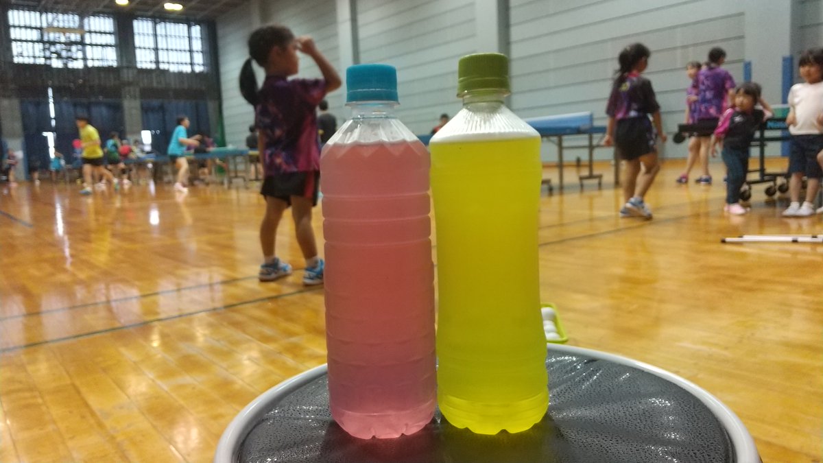bonchan550225's tweet photo. ジュニアスクールの交流試合に行って来たよ😆可愛い未来のメダリスト達と大人も混ざってね!皆目をキラキラさせながら頑張ってるね✨おっちゃんもメダリスト飲みながら頑張りました😆
#mdtabletennislife #MDJr. #アンカー卓球スクール #アイリス卓球場
#メダリスト #MEDALIST #medalist https://t.co/fvl49u7CSP