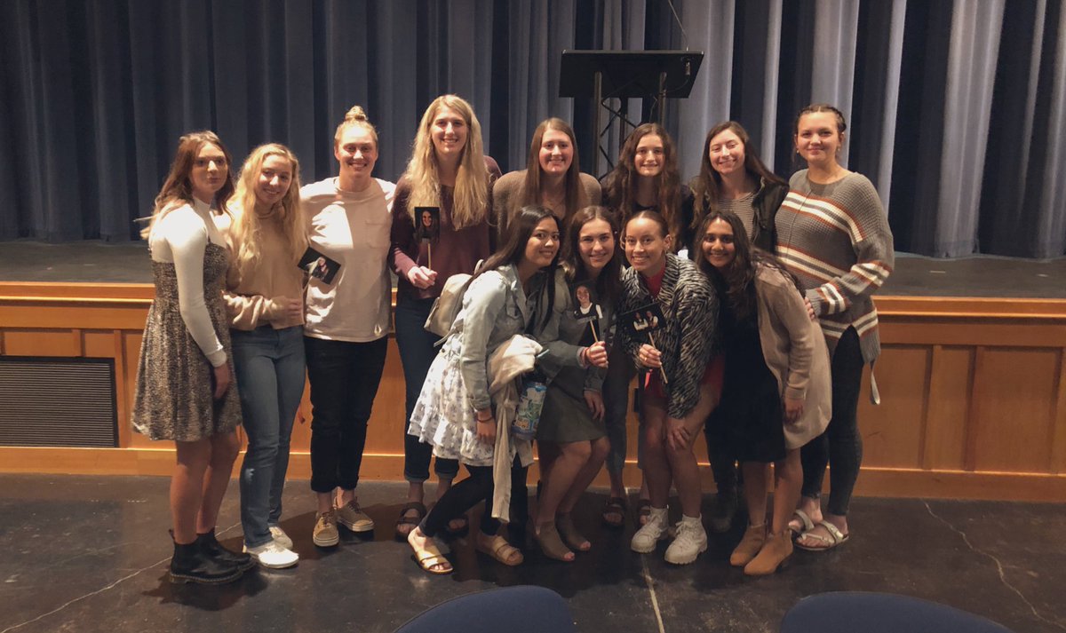 CorbanWBB's tweet photo. Great night at Meet the Warriors Banquet!  Thanks @melissabutler40 for sharing your inspiring story! 💙🏀💛 https://t.co/wAGoKdY26o