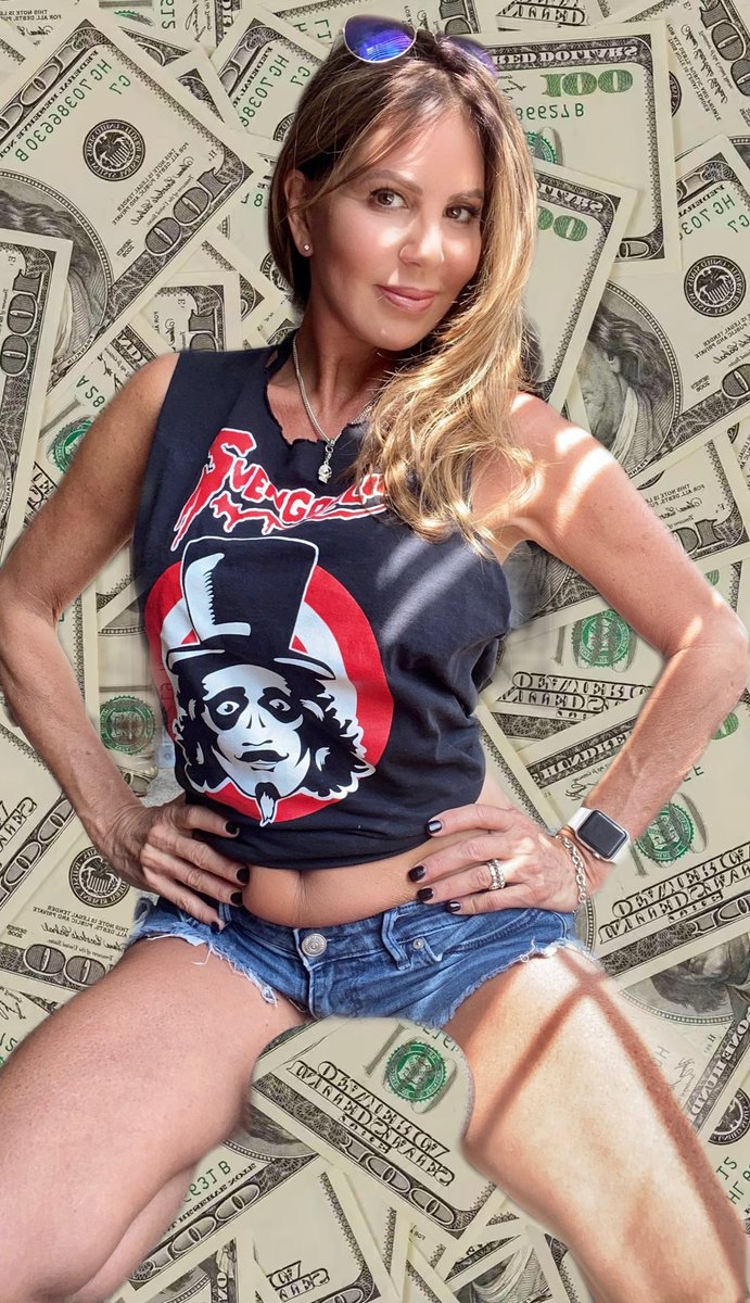 Huge thank you to <a href="/Svengoolie/">Svengoolie</a> for The shout out this evening on the mail segment of Son of Frankenstein! ❤️