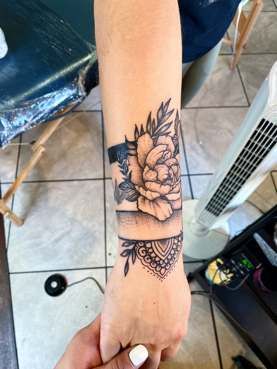 shvnette's tweet image. 🌱✨