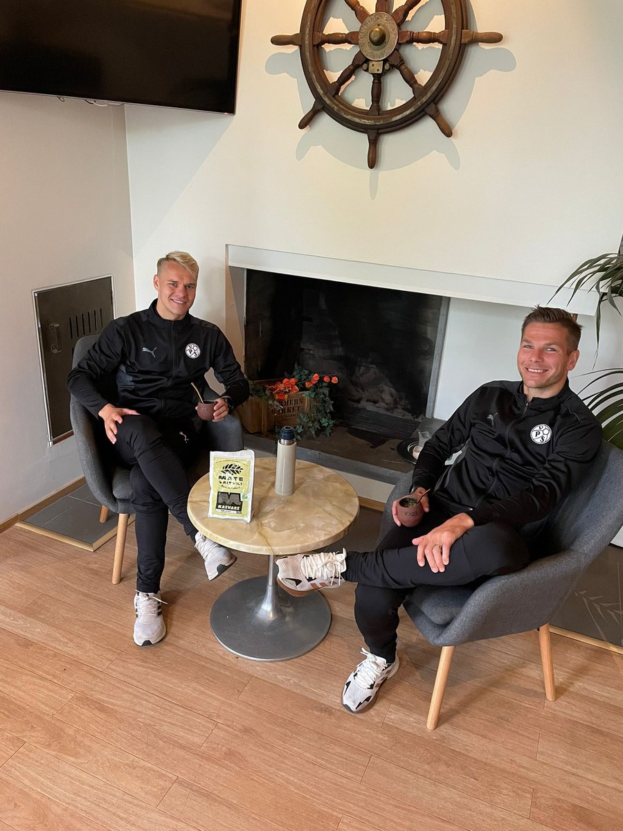 Onnittelut noususta <a href="/Veikkausliiga/">Veikkausliiga</a> aan <a href="/alepahkis/">Aleksi Pahkasalo</a> &amp; <a href="/SebaStrandvall/">Sebastian Strandvall</a> ja koko <a href="/VPS1924/">Vaasan Palloseura</a> 🏆
#veikkausliiga #vaasa #Seuraaraitaa