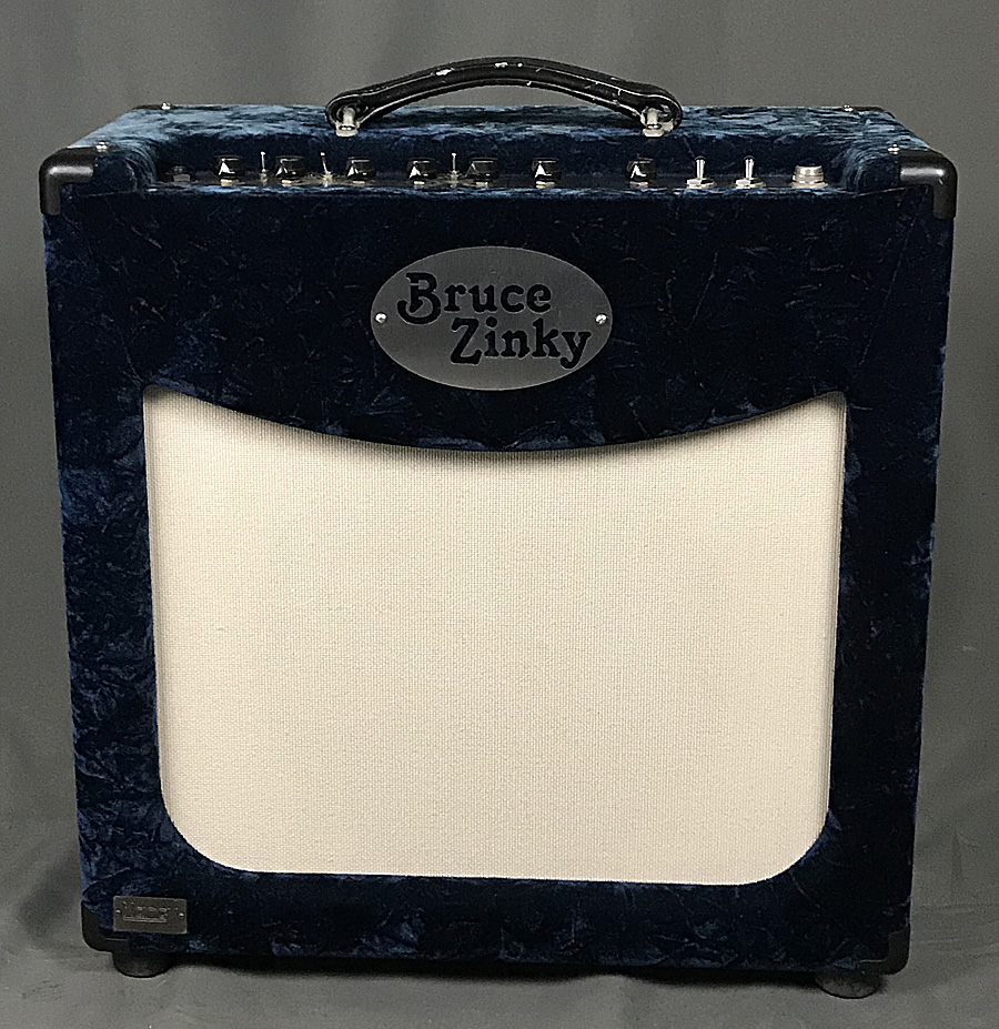1484_shinjuku's tweet photo. Zinky / Blue Velvet 25 Watt Comboがユーズドで入荷!!ブルース・ジンキー氏デザインの2チャンネルアンプ、素晴らしいサウンドですね♪ぜひこの機会にご検討くださいませ!!
https://t.co/gQtV8cqheg
#zinky #Velvet #blue #アンプ #新宿 #おすすめ https://t.co/w7nlGyzIsh