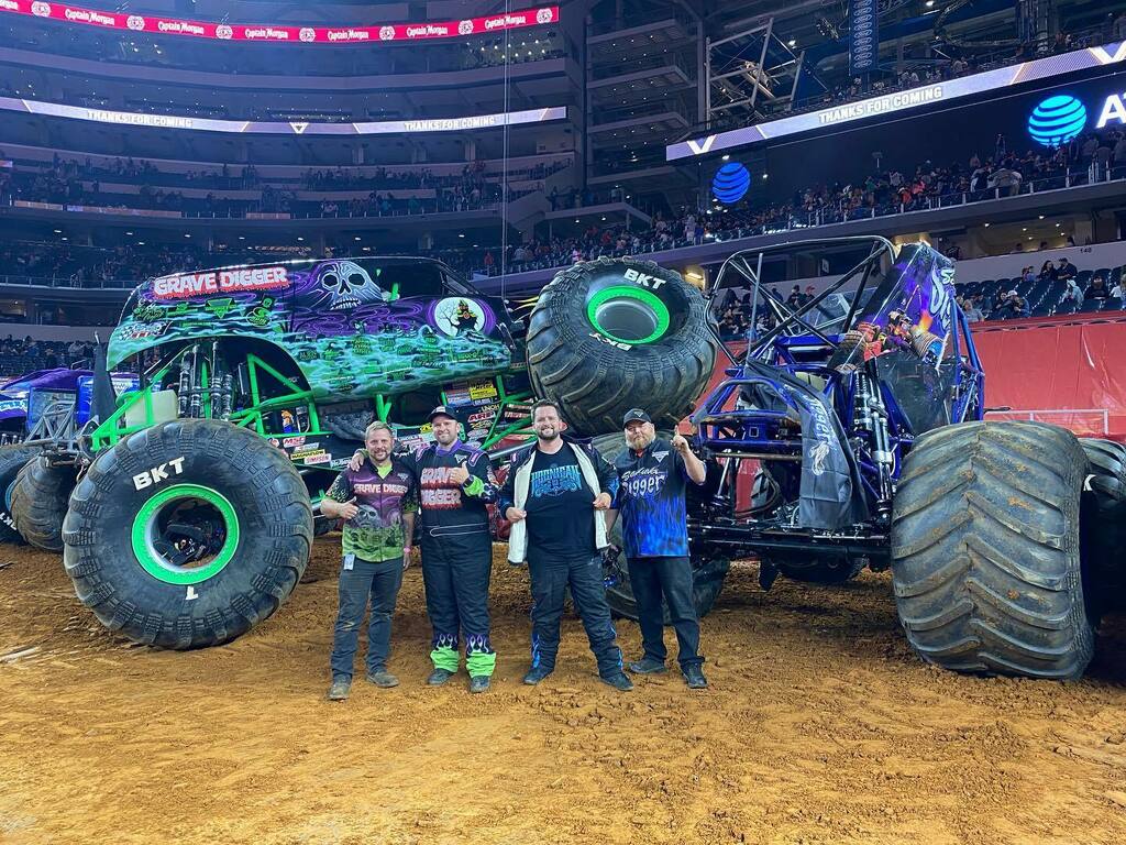 RyanAndersonSUD's tweet photo. πEvent championship tonightπ!!! #Hoonigan #SonUvaDigger #RyanAnderson #AdamAnderson #GraveDigger https://t.co/Udyhac2lMN https://t.co/V9FMOVH6rr