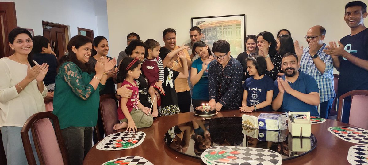 technovestor's tweet image. With the Sydenham Computer Center gang re-uniting at Khandala after a 1 year hiatus

#friendship 

@gajariab @hetul