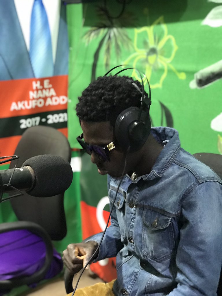 jodiba_gh's tweet photo. Had a great time hanging out with “Big Sir” Kwaku Kaunda on Showbiz Centre on  @benyafm105.7 #finegirl #radiotour #CentralRegion #teamayah https://t.co/j4Zvsnlw8c