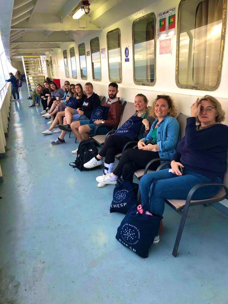 Ed3sSuzanne's tweet image. 🇬🇷 #ED3SENGRÈCE 🇬🇷

JOUR-7 | 🚤🌊 Retour sur la journée de visite sur l’île d’Égine : excursion en bateau, visites de temples et riches échanges avec des locaux franco-grecs 🇫🇷🇬🇷

🙌 Soutien de @MNH_Mutuelle, qui propose des solutions de #santé et de #prévoyance aux pros de santé