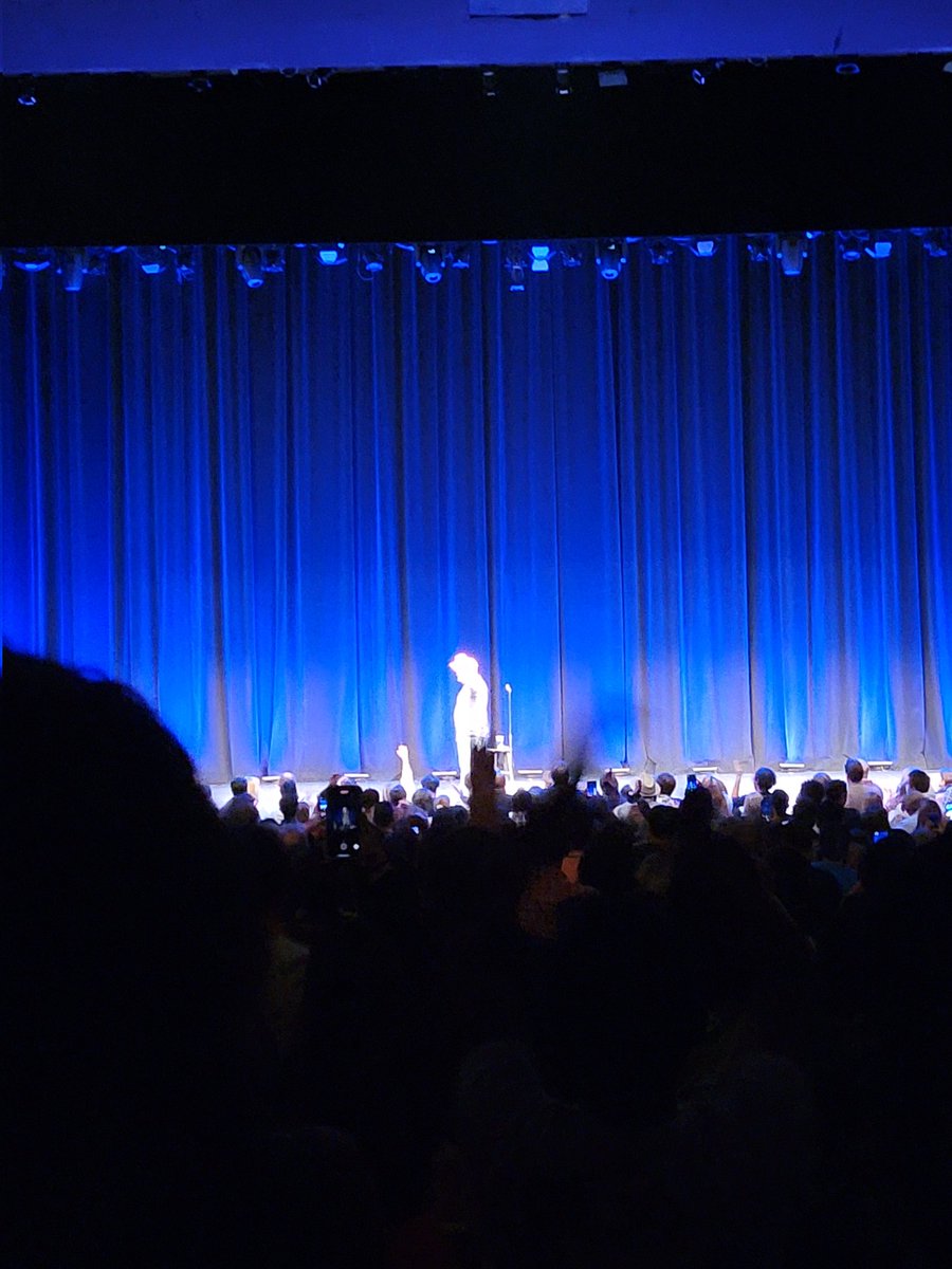 Louis C.K. in #LongBeach!!

It's always an experience when you get to see a TRUE MASTER of an art. https://t.co/1Jy5nxaDeo