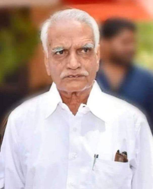 राजस्थान के पूर्व मंत्री श्री महिपाल मदेरणा जी के निधन का समाचार अत्यंत दुखद है। इस बेहद मुश्किल घड़ी में मेरी गहरी संवेदनाएं मदेरणा जी के परिजनों के साथ हैं। ईश्वर दिवंगत आत्मा को शांति एवं शोक संतप्त परिजनों को यह आघात सहन करने का संबल प्रदान करें।
<a href="/DivyaMaderna/">Divvya Mahepal Madernna</a>