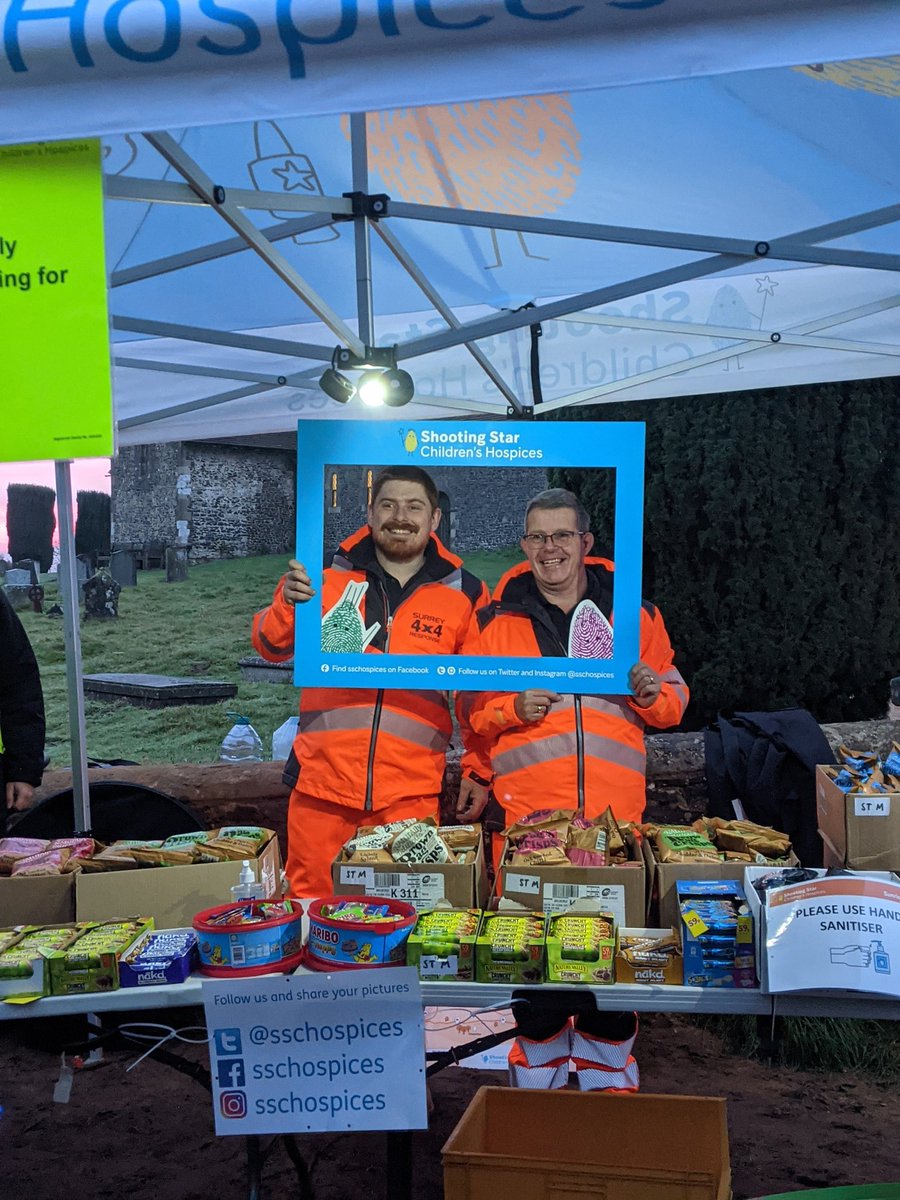 The brilliant team at <a href="/SY4x4R/">Surrey 4x4 Response</a> stopping for an obligatory snap! Thanks so much for your support! #sunrisewalk #stmarthasonthehill #selfieatsunrise