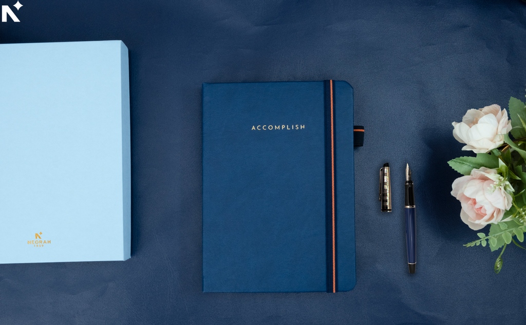 AtelierNEORAH's tweet image. Accomplish Planner
120GSM⁠
Smart A5 size⁠
Thick Buttery Smooth Paper⁠
Provided with micro-perforated easy to tear papers⁠
Available in 4 colors⁠
⁠
⁠
#neorah⁠
#neorahplanner

#plannernotes #safalta #mumbai #maharashtra #delhi #pune #nashik

l8r.it/REJr