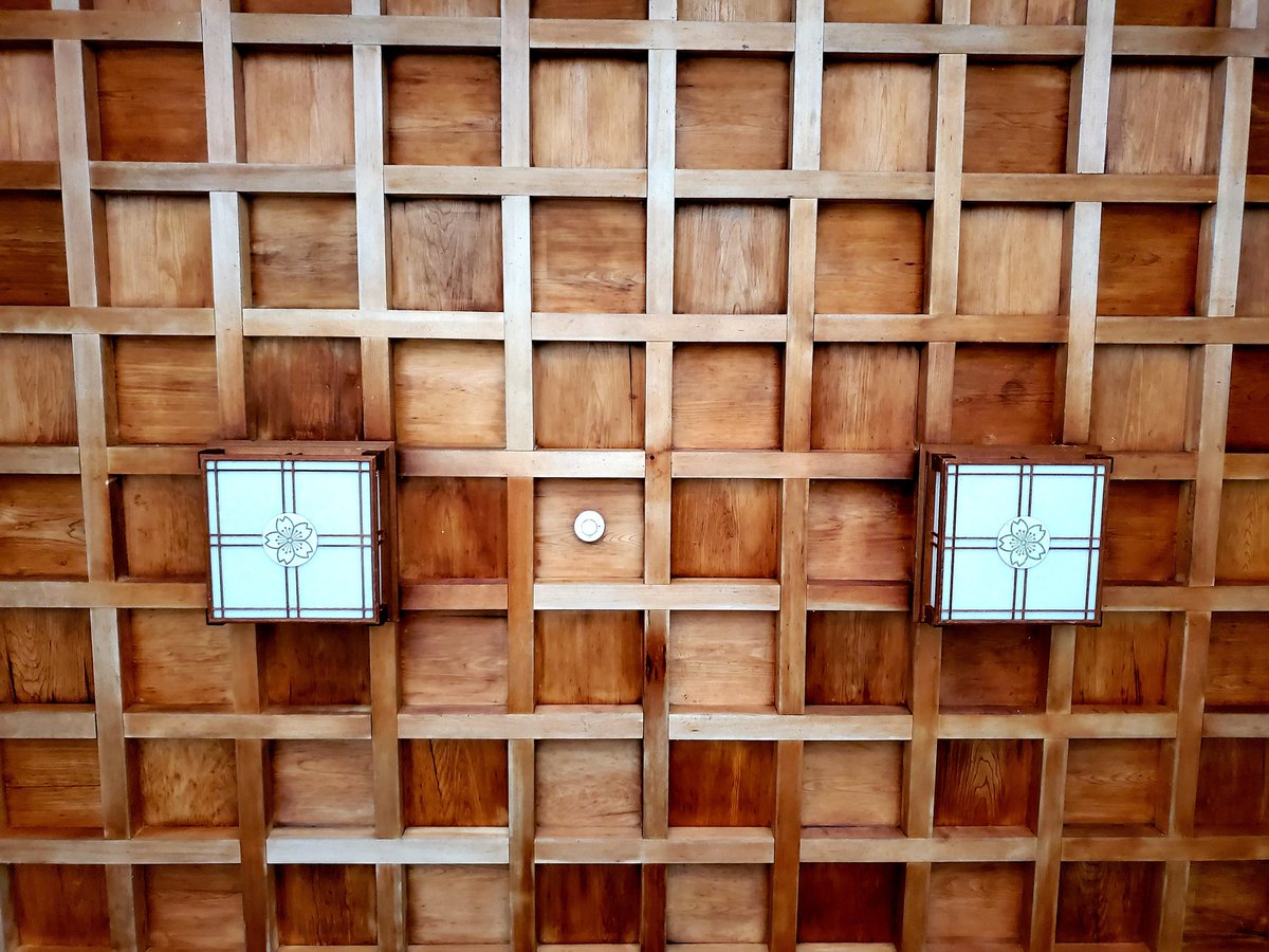 hashihashi111's tweet image. 社のSquare box
#社
#Squarebox
#天井