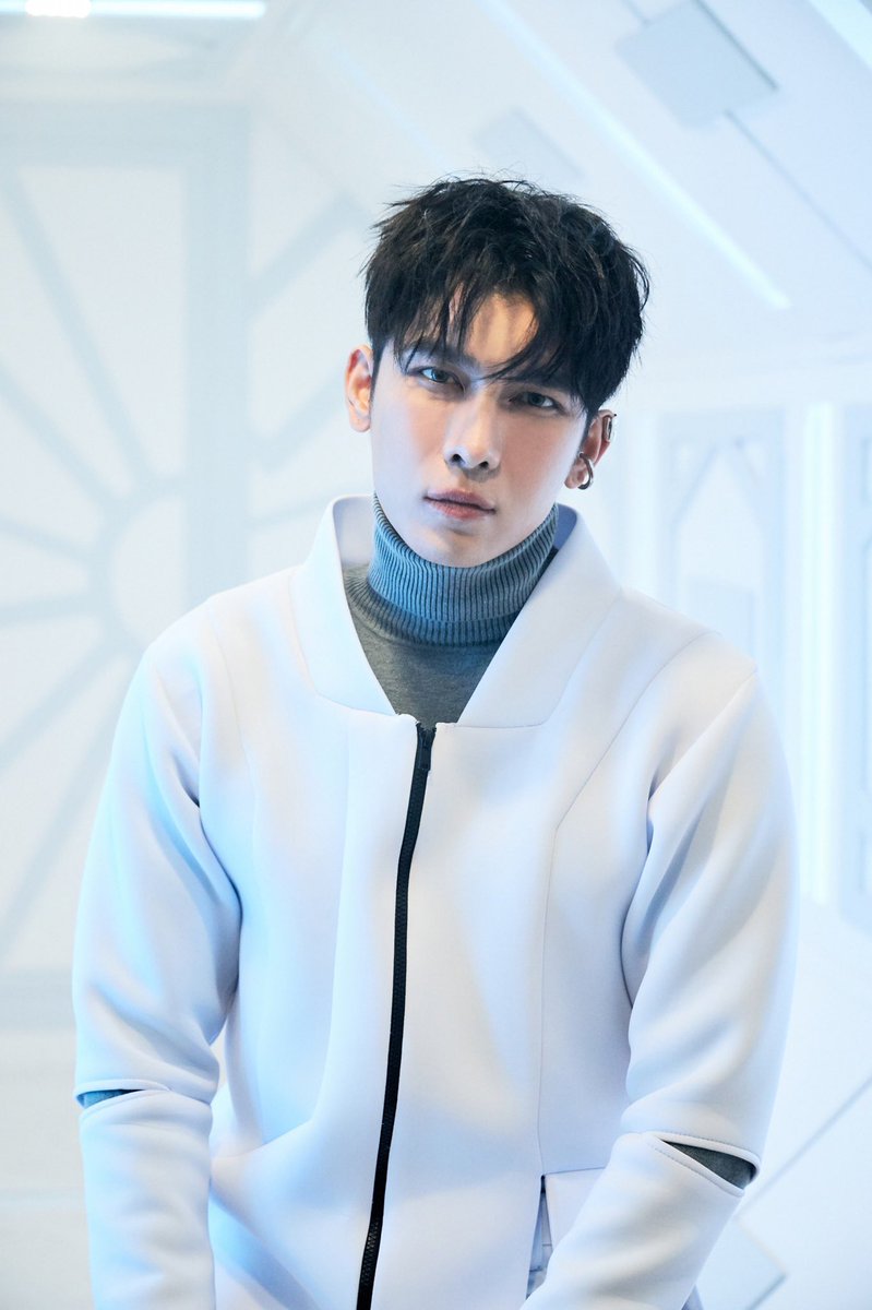 hourlymsuppasit's tweet photo. SPACEMAN

#SPACEMANOUT  @MSuppasit https://t.co/Zaz63QCUvD