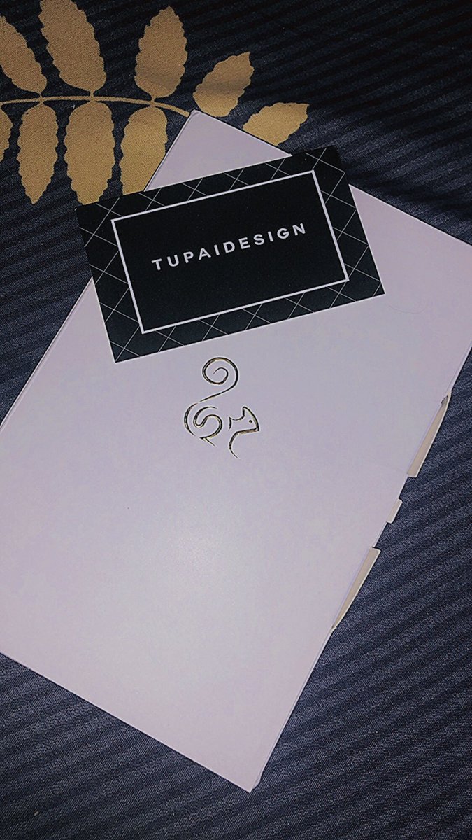 izzyansz's tweet photo. sumpah cantik gila casing ni, thankyou @karcasemalaysia &amp; @tupai_design. love sangat-sangat. please please korang yang nak design case cantik-cantik and meletopss boleh terus order kat sini. tak rugi serious! 😍😍😍❤️‍🔥 https://t.co/YAVg0ittSI
