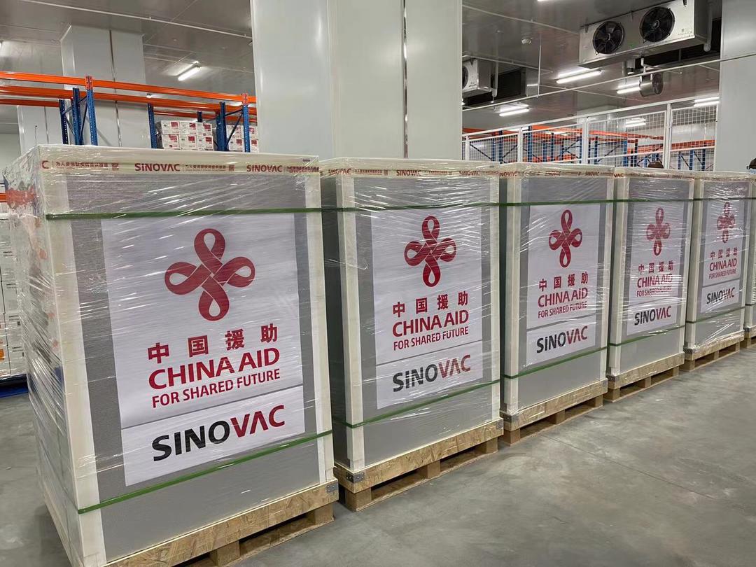 Sinovac  Vaccine  News: Uganda  will next week on 19th Oct, receive more 700,000 doses of the Sinovac  Vaccines  from the government  of China 🇨🇳  This is an  addition  to the 300k earlier received. 

Therefore, those waiting  for a second  jab, your worries sh'dbe no more.