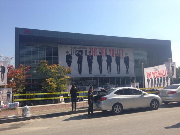 sunflowercharts's tweet photo. วันนี้เมื่อ 7 ปีที่แล้ว @BTS_twt จัดเวิร์ลทัวร์คอนเสิร์ตเป็นครั้งแรกในชื่อ ‘#BTS 2014 Live Trilogy: Episode II. The Red Bullet’ ณ AX-Korea กรุงโซล เกาหลีใต้ โดยมีผู้ชมรวมทั้ง 3 วันประมาณ 5,000 คน และ 80,000 คนตลอดการทัวร์ใน 13 ประเทศ 18 เมืองทั่วโลก https://t.co/nJg7pjfZuL