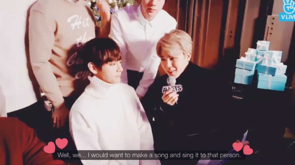 VMinvLivetoday's tweet photo. Jimin did not lie about this… 🥺🥺🥺 *sobbing

 #vmin #Friends #친구 #ProducerJimin https://t.co/U3pWXQ4haf