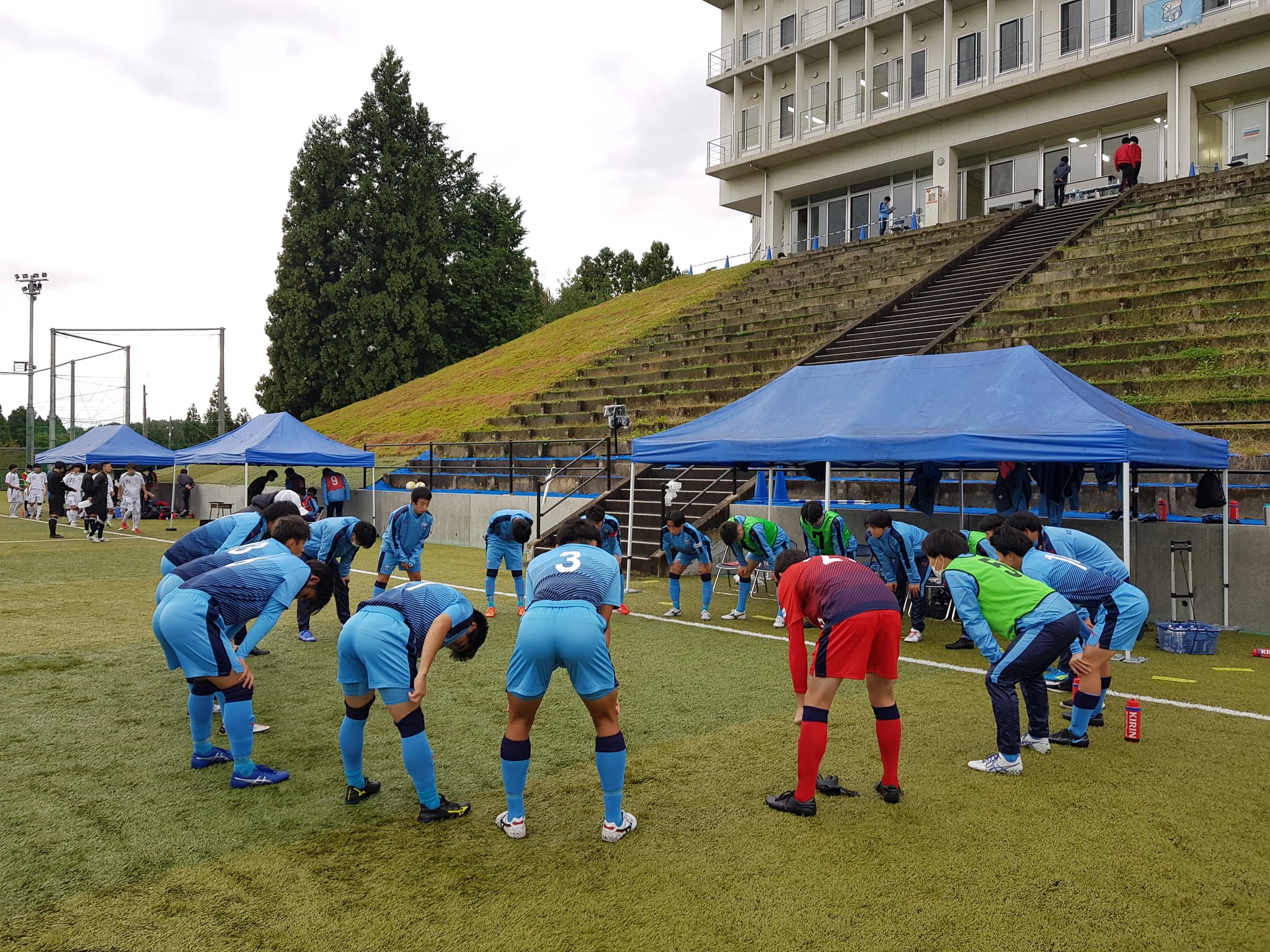 新潟経営大学サッカー部 A3 新潟経営大学b 試合速報 Iリーグ 信越地区 日程 10月17日 15 30kick Off 対戦相手 新潟大学 会場 経大フィード 後半kickoff 新潟経営大学 新潟経営大学サッカー部 T Co 4cmclcff8u Twitter