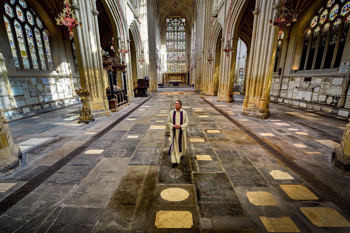 bathabbey's tweet photo. Today at 3pm we hold a special service celebrating our #Footprintproject to express our gratitude to God – and to everyone who has helped renew Bath Abbey by their generosity, patient faith and hard work. @VolunteerBANES @HeritageFundUK @HeritageFundL_S Photo © @BenBirchallUK /PA https://t.co/pJyBrNsm6y