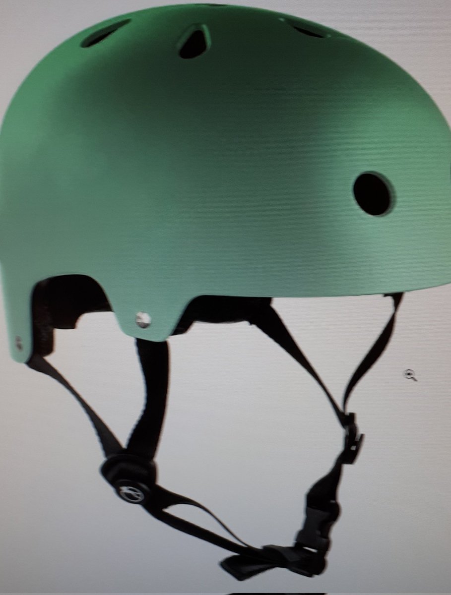 Gisteren viel een #kind behoorlijk hard op zijn achterhoofd op de #skatebaan in #Emmeloord.
Het viel achteraf mee, maar de andere kinderen waren behoorlijk onder de indruk.
Een #helm zou veel leed kunnen voorkomen en zou elke #skater moeten dragen. Er zijn stoere uitvoeringen👍