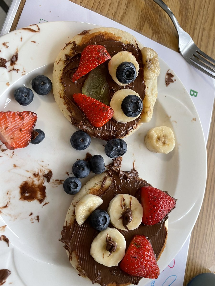 8Maidenhead's tweet photo. Animal pancakes, any guesses what the animals are? #brownieholiday @Maidenhead11th https://t.co/V4lN2EY5GM