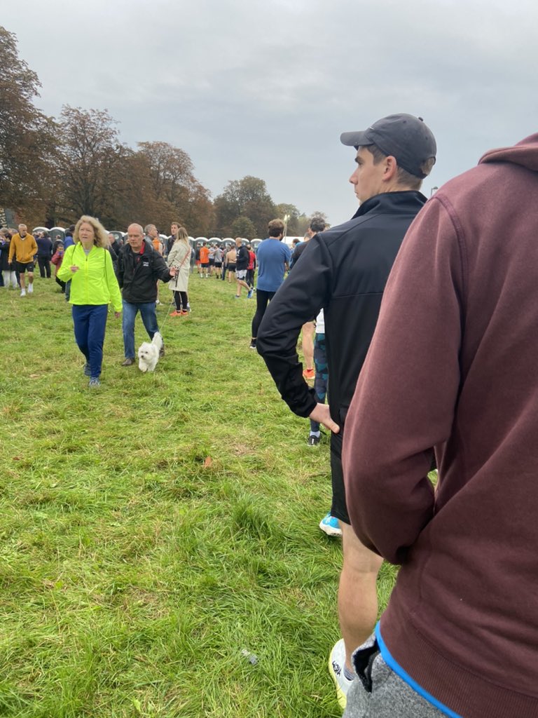 PPlodders's tweet photo. Pre race toilet queue 🙌🏻 https://t.co/4F1KRUe0CL