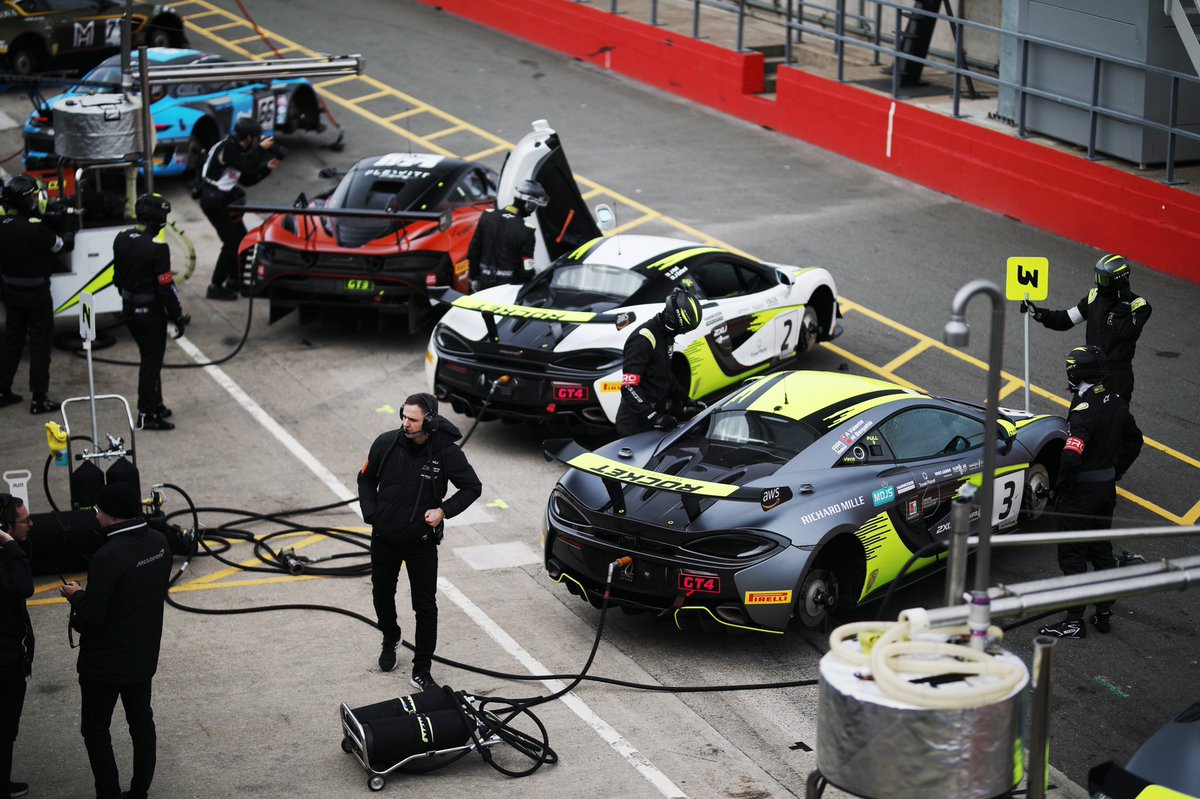 For the final time this season... It’s Race Day! 🔥 

#ONMT #MDJS #MadeInMorocco #Visitmorocco #BritishGT #RocketMotorsport #GT #Donington #McLarenCustomerRacing #McLaren #DDP21 #TeamRocketRJN