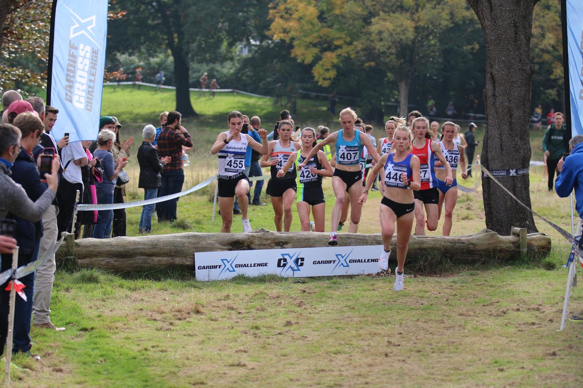 johnny_lam's tweet photo. Hurdling skills on display yesterday at the log feature of the British Athletics Cardiff Cross Challenge incorporating the first Gwent League cross country fixture of the season. Photos © 2021 Johnny Lam. #cardiff #crosschallenge #gwentleague #cardiffcross https://t.co/NWXx0xL6cE