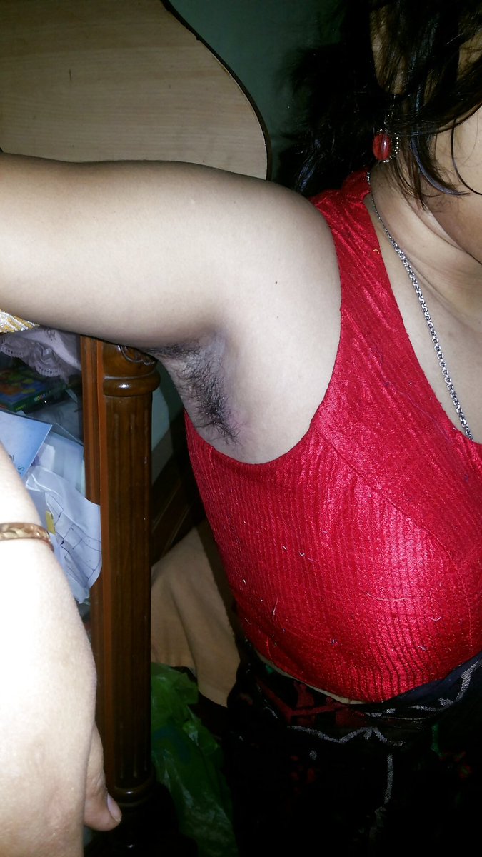 Duniya ki saari khusboo bekar hai...armpit ki khusboo ke saamne.