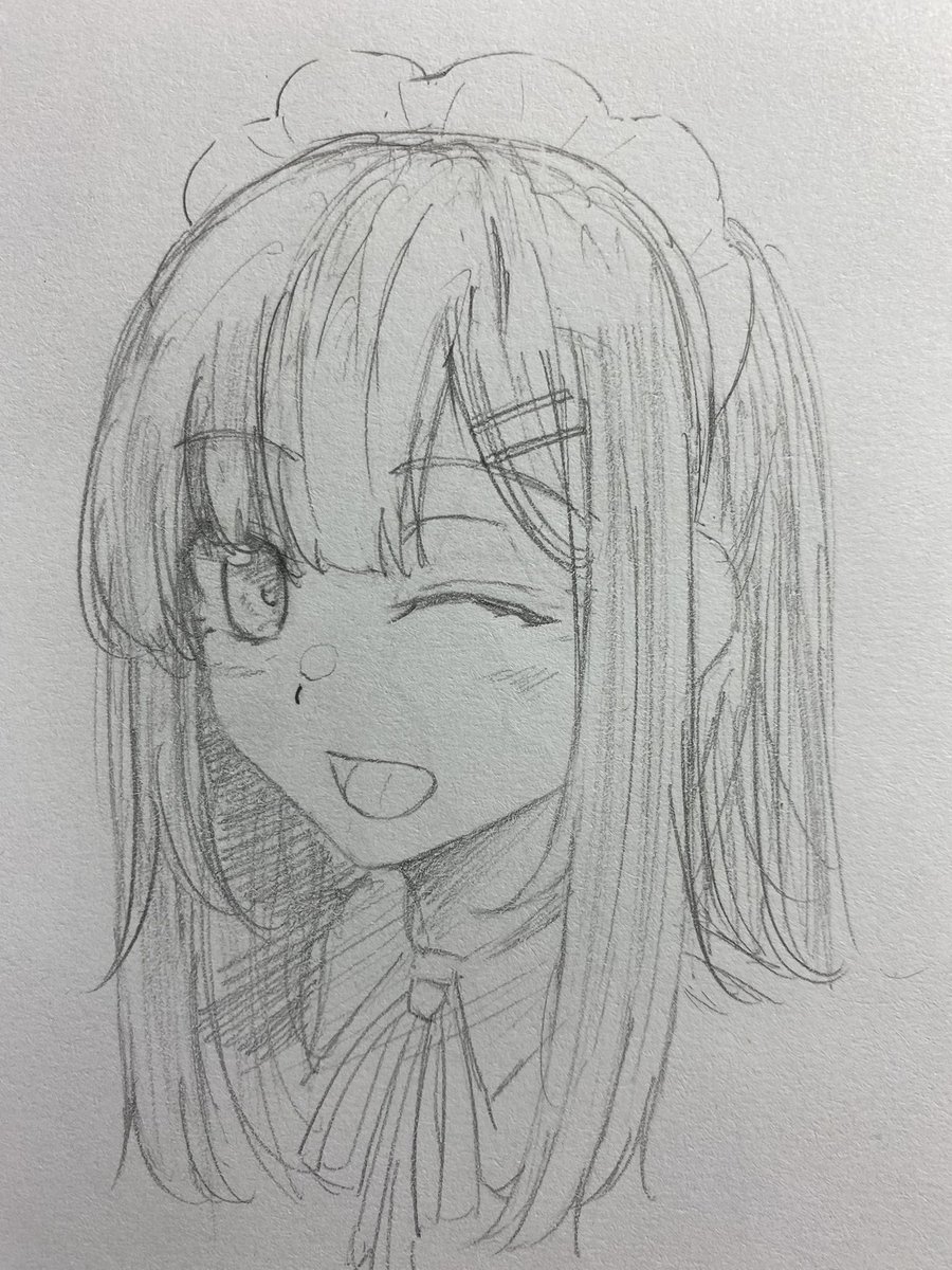 ちったぁ上手くなったかなぁ
左初めて女の子描き出した頃
右今日 