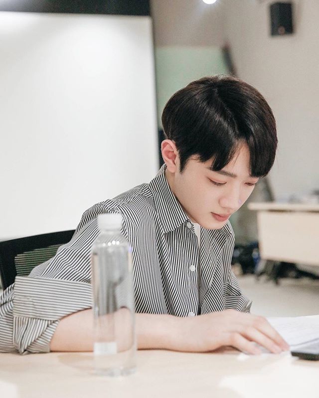 LinHoAesthetic's tweet photo. once upon a time

#라이관린 #유선호 #laikuanlin #yooseonho #linho #หลินโฮ https://t.co/KZ3RKNVldx