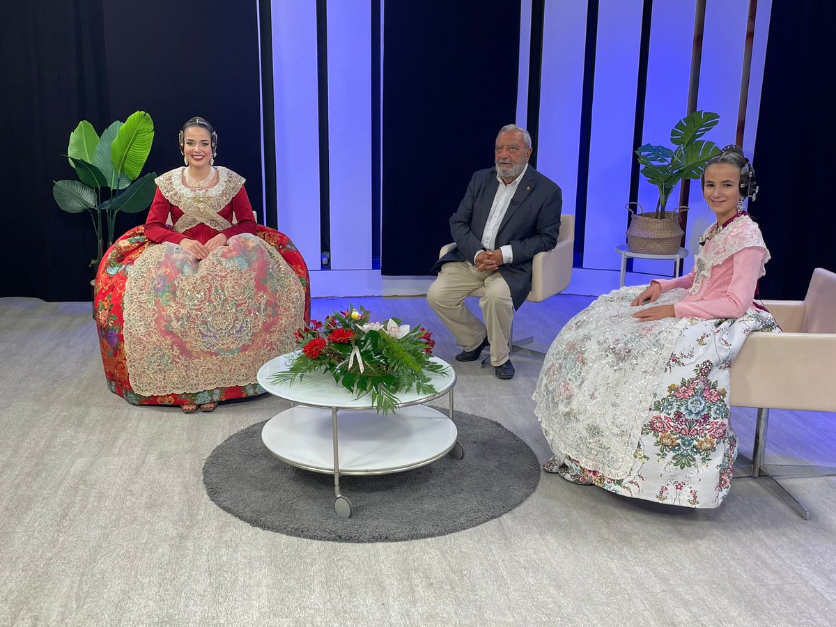 📺📡 A les 16.30 hores, les Falleres Majors de València, Nerea López i Carmen Martín, participen en el programa 'La hora de Julio Tormo' de <a href="/la8mediterraneo/">La 8 Mediterráneo</a>. 🗣

🔴 EN DIRECTE 👉laocho.tv

#LlargaVidaALesFalles #Falles22