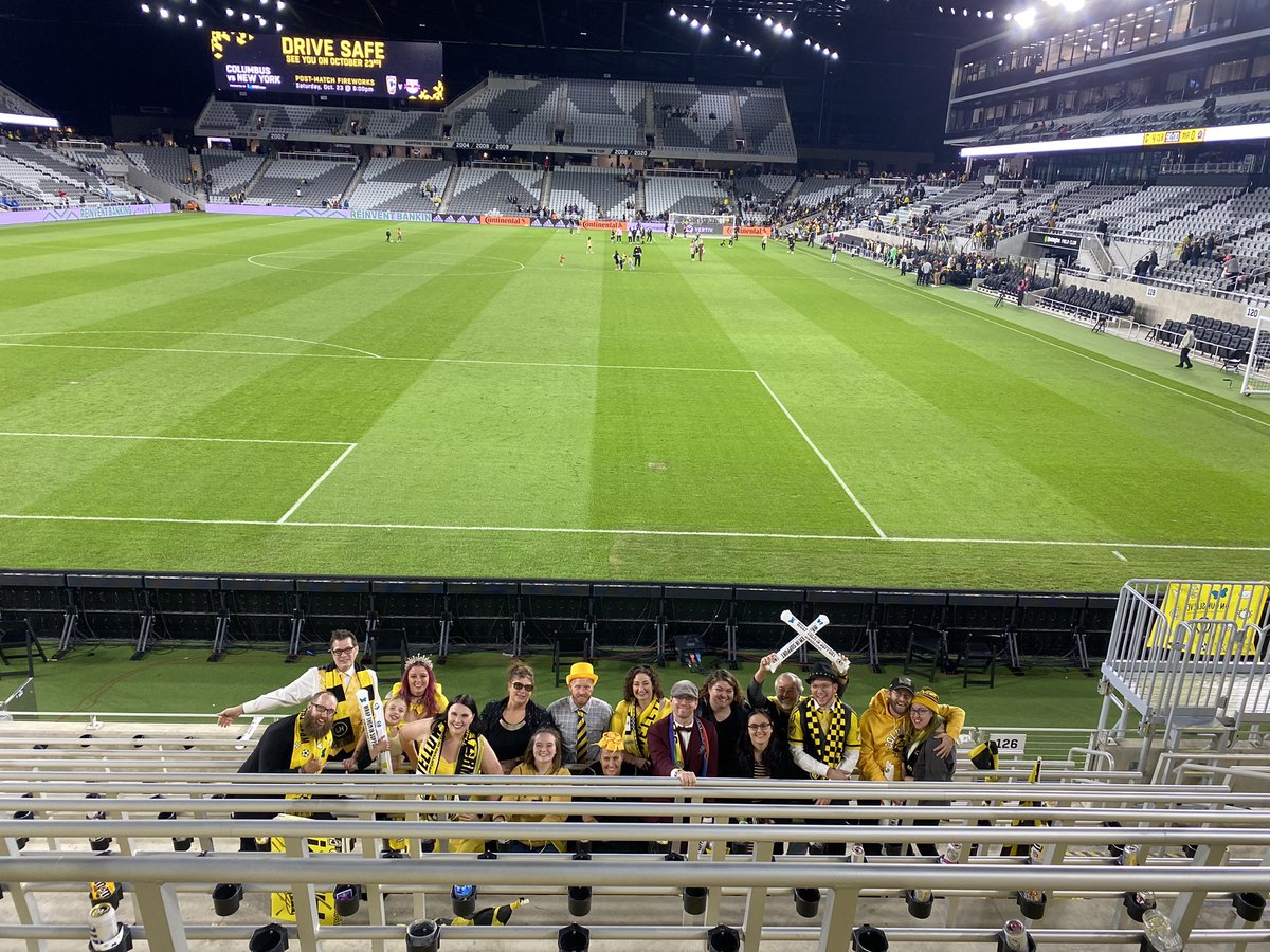 cassandrafaris's tweet photo. ✨ Fancy AF! ✨ #GeekTailgate #Crew96 #Nordecke https://t.co/mT2zJahZsr