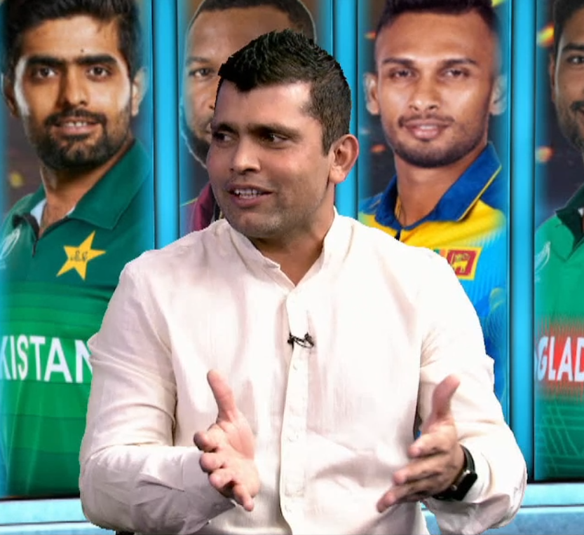 NeoNewsUR's tweet image. کرکٹ۔۔۔ دھوم مچا دے! 
ٹی 20 ورلڈ کپ کا بڑا میچ پاکستان بمقابلہ بھارت نوجوان کھلاڑیوں کی پرفارمنس کا وقت آگیا!
@KamiAkmal23 @kalson @theismaaslam #OmanvPNG #NeoSports #NeoNewsHD