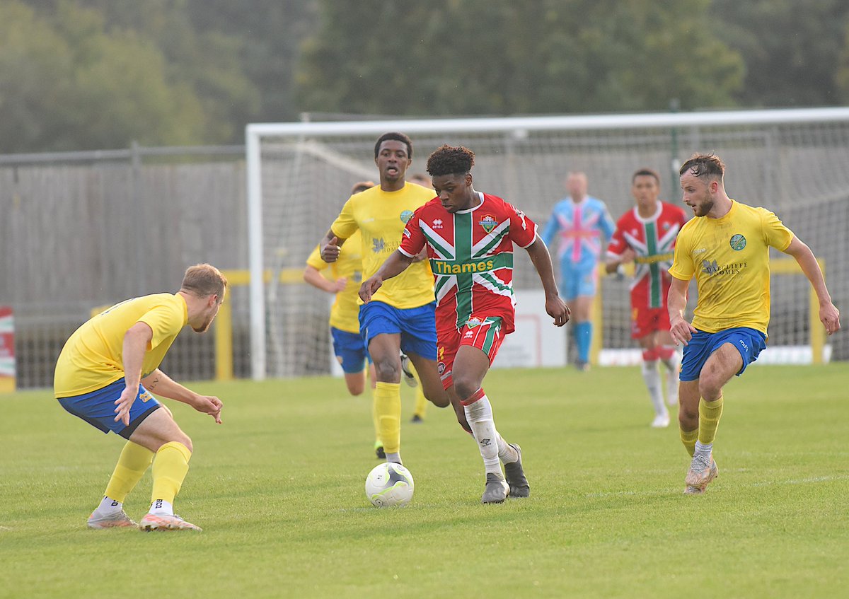 windsorfc's tweet photo. 🎶 Woke up this morning feeling fine 🎶

#WindsorFC https://t.co/7hvGofqs0Z