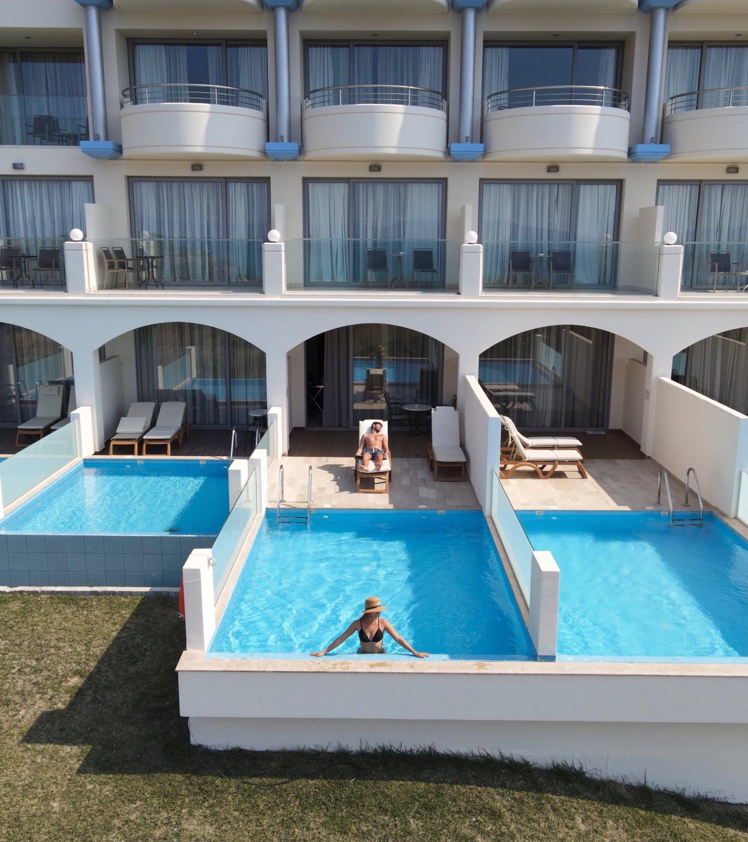AtriumHotels's tweet photo. Plan your last minute vacation at the Atrium Platinum city hotel in Rhodes-Greece. Rooms with heated private pools, gourmet restaurants, spa and gym facilities. Only a breath away from Rhodes town. https://t.co/bNJZAW7yV8 https://t.co/Xl0C9atxck