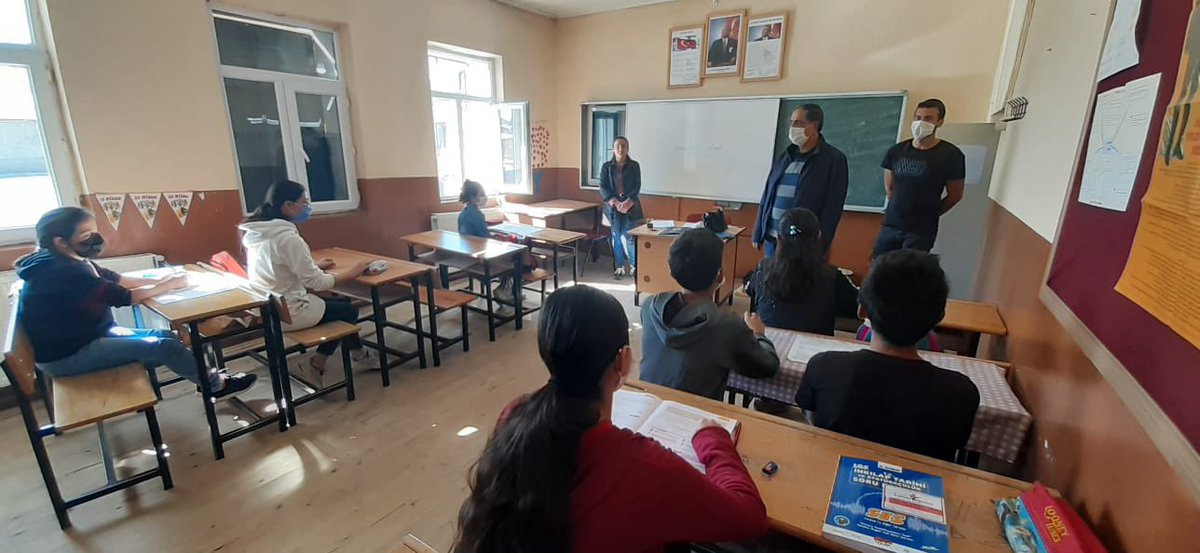 koprukoymem's tweet photo. İlçe Milli Eğitim Müdürümüz sayın Latif BAĞAÇLI ve Şube müdürümüz Ömer GÜNEY 
Haftasonu Emreköy Ortaokulu ve Eğirmez Ortaokulu'nda devam eden  Destekleme ve Yetiştirme kurslarını ziyaret ettiler.
@skaygusuz
@latifbagacli
@Erzurum_Mem
@omer25guney https://t.co/zU6edWZ93b