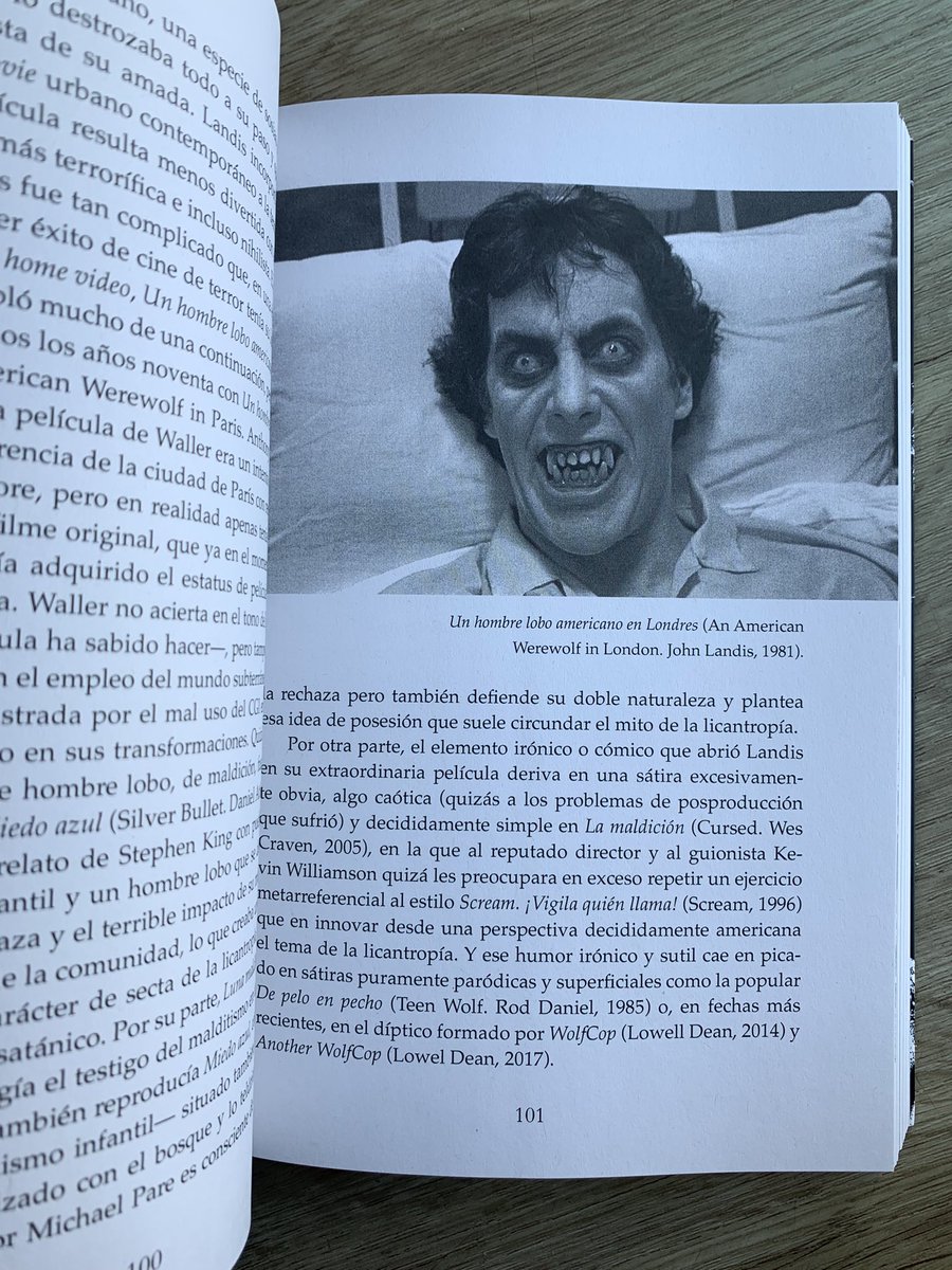 lasthouse_es's tweet photo. Fin de fiesta y último día en Sitges. Cerramos anoche con la locura absoluta de Prisoners in the Ghostland, y nos llevamos a casa La Bestia Interior, ensayo coordinado por Ángel Sala y Jordi Sánchez-Navarro. Hasta el año que viene! https://t.co/HoSR58kV4A