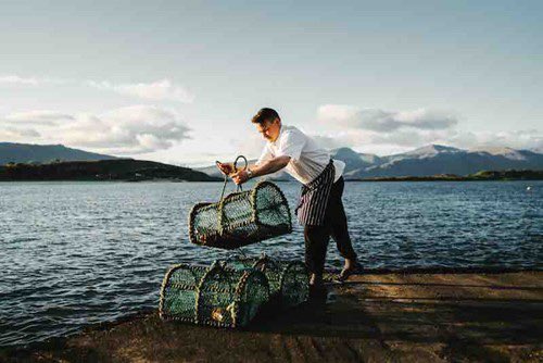jonjamesperkins's tweet photo. Grab a copy of today’s @thesundaytimes for the ‘100 Best British Hotels’, including The Wee Hotel Company’s Pierhouse Hotel &amp; Seafood Restaurant @pierhousehotel at Port Appin in #Argyll https://t.co/Ir5Ul2UY5z https://t.co/gdwBb9en2s