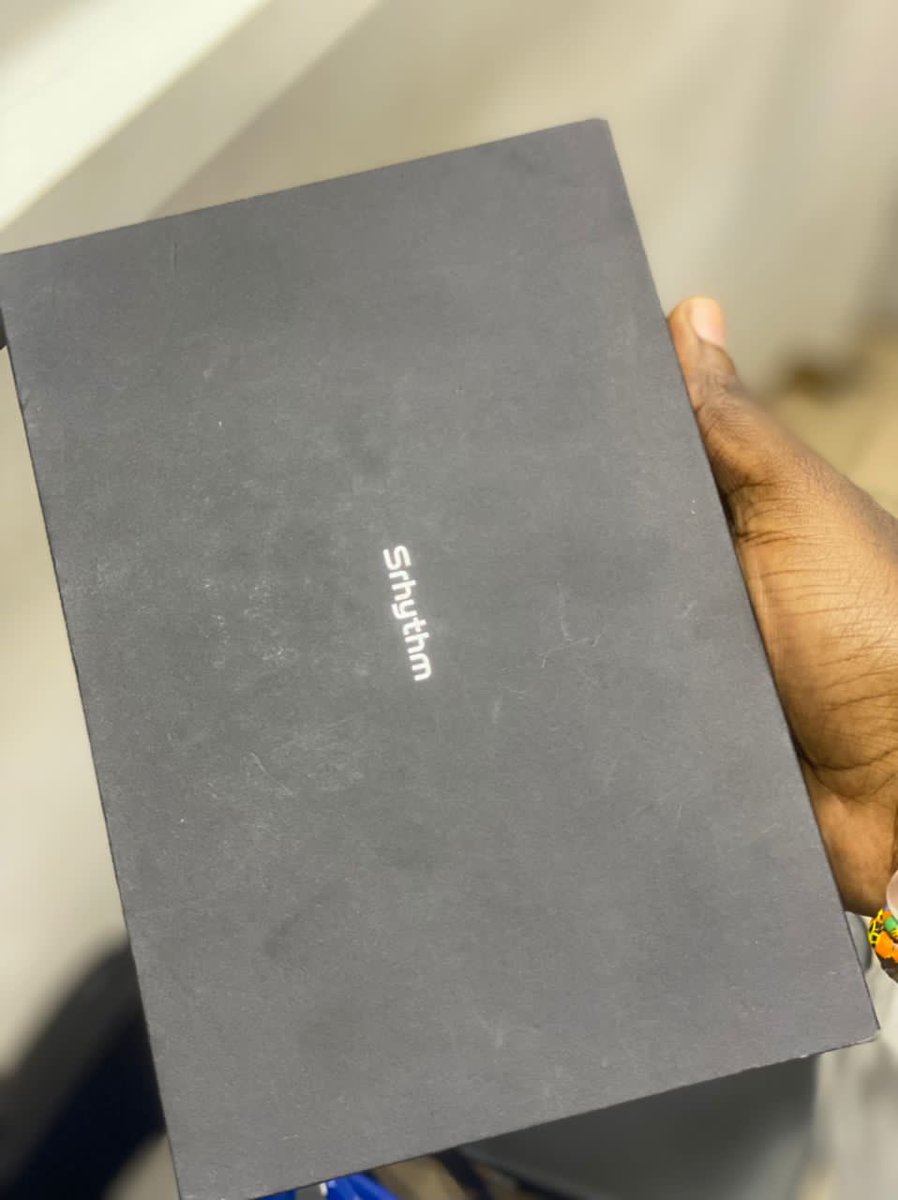 Kwame_Tsuca_1's tweet image. Brand new Srhythm headphones with active noice cancelling available for GHc350 only 
DM/call or WhatsApp 0244628416 and don’t forget to hit the retweet for me