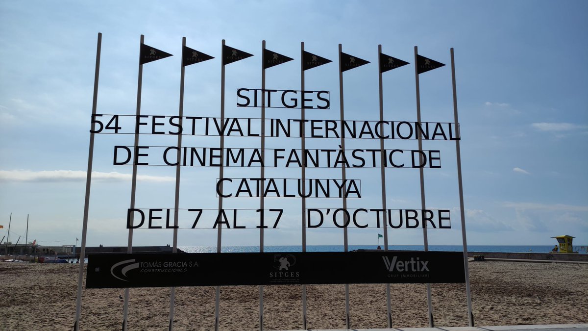 justaida3's tweet photo. Hasta el año q viene #Sitges2021. Gracias por esta burbujita de felicidad cinéfila q sólo los que la sentimos, sabemos lo importante que es. Feliz de haber compartido esos achuchuchones pendientes y desvirtualizar a tanta gente increíble. El verano termina para los #horrorlovers https://t.co/GByvSP00b1