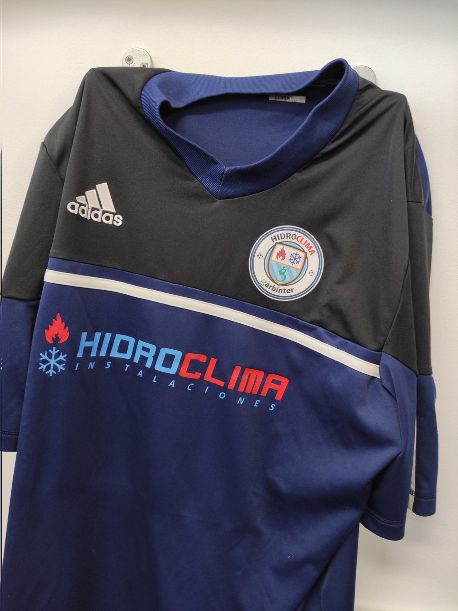 HidroclimaFC's tweet photo. Hoy no es un día cualquiera. Después de año y medio parados, primer partido oficial! Qué ganas de que ruede el balón! ⚽⚽⚽ #Hidroclima #Garbinter https://t.co/8wAPkiGIkG
